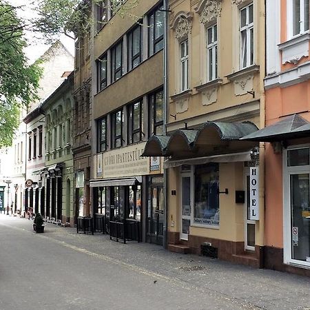 Kucko Panzio Gyor 아파트 외부 사진